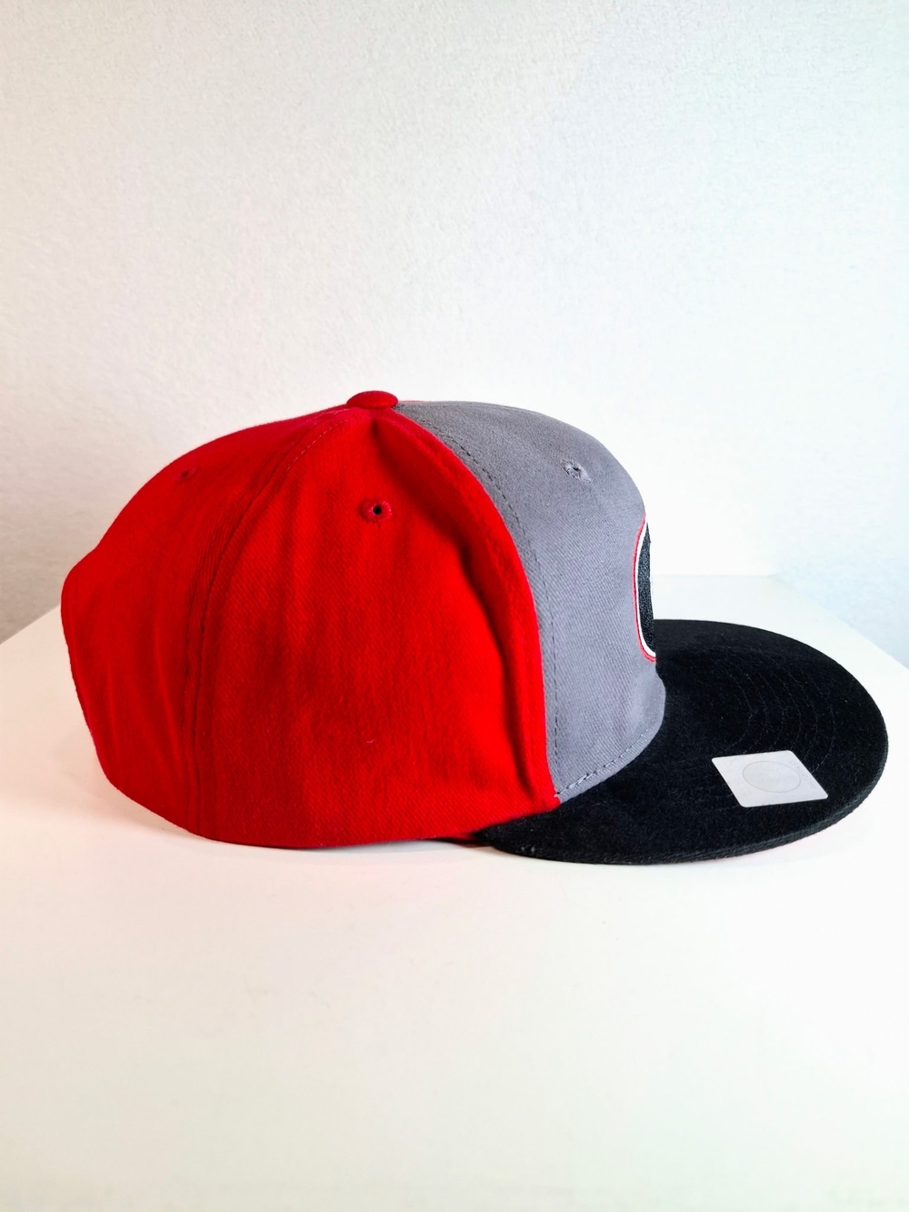 Georgia Bulldogs Red Gray Black Fitted Hat - Picture 3 of 9